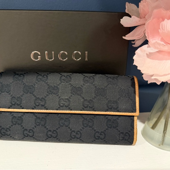 Vintage Gucci Black Horsebit Canvas Wallet with Gold Tone Trim - Picture 2 of 13